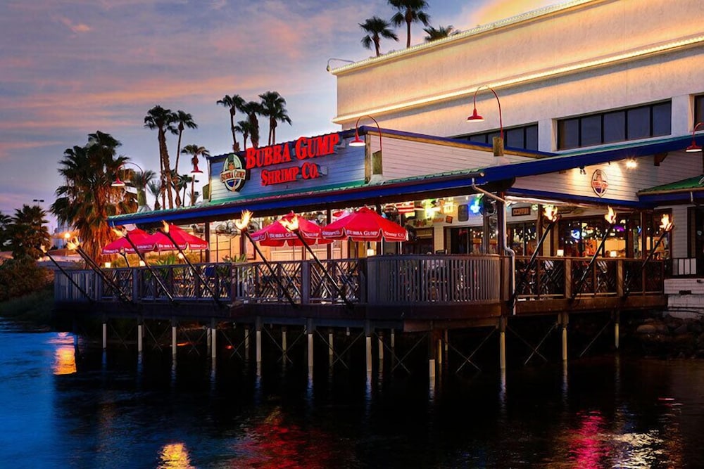 Golden Nugget Laughlin — Restaurant & bars in Laughlin, Nevada