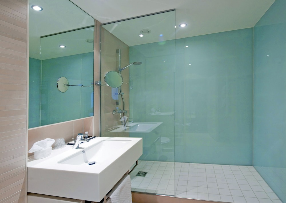 Mercure Hotel Köln Belfortstraße — Hotel rooms in Cologne, North Rhine-Westphalia