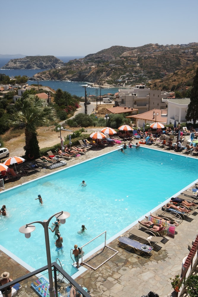 Village Panorama — Swimming pool in Lygaria