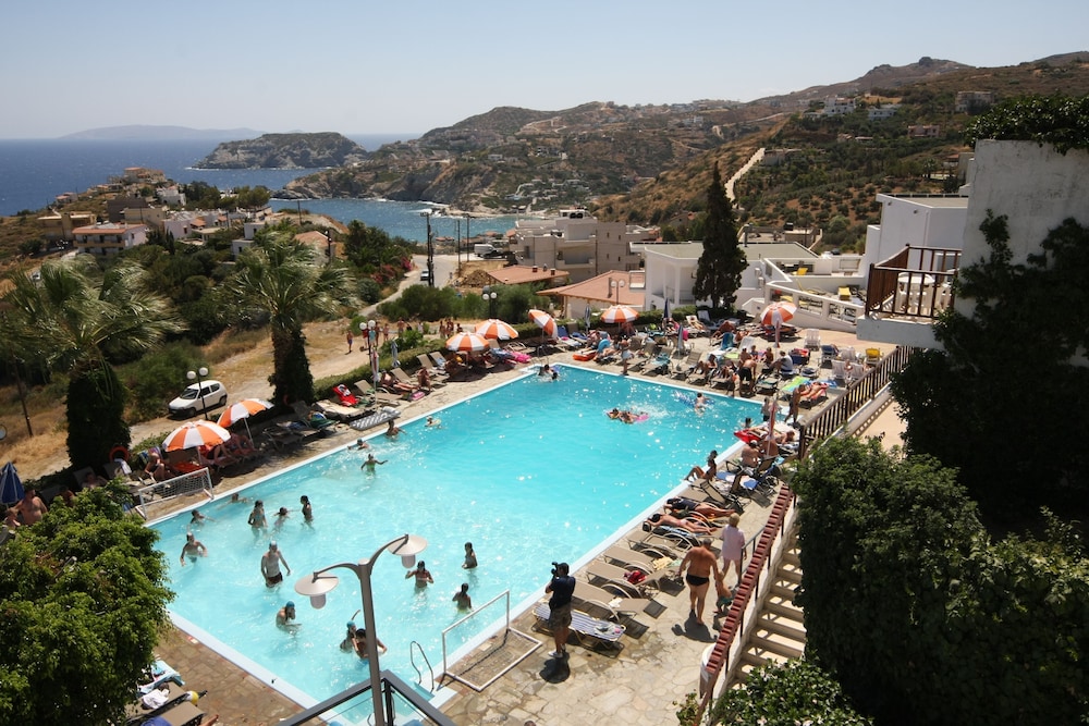 Village Panorama — Swimming pool in Lygaria
