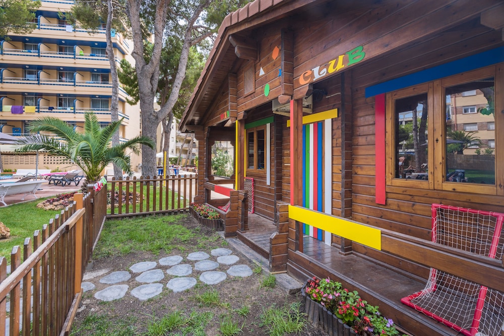 4R Playa Park — Attractions for children in Salou, Catalonia