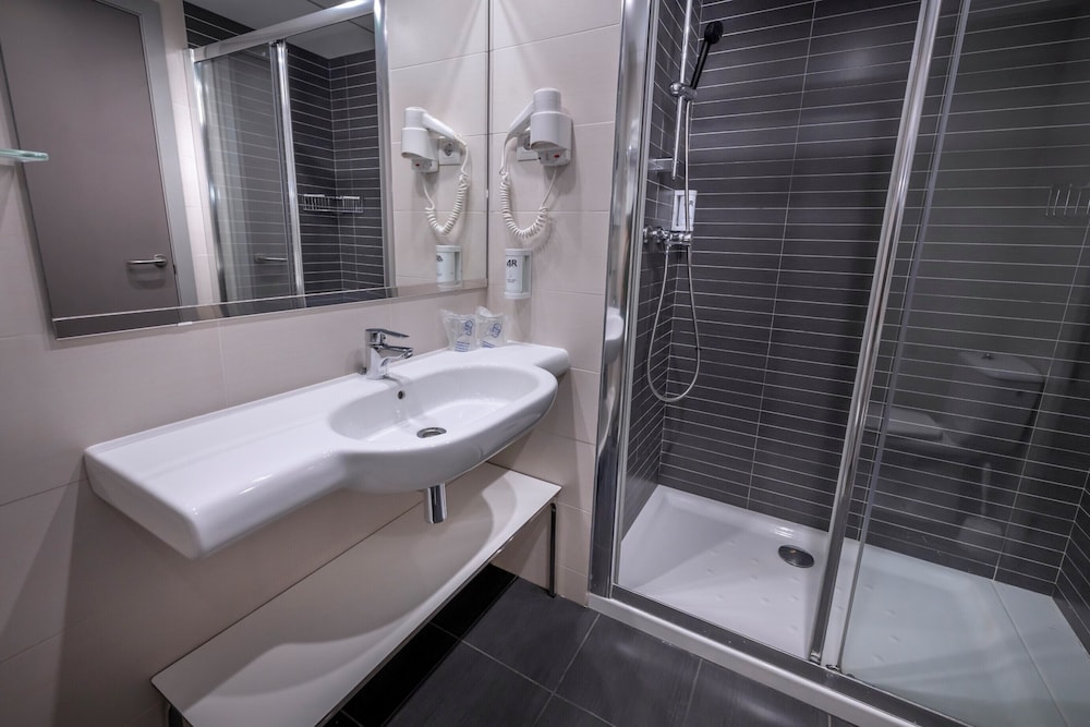 4R Playa Park — Hotel rooms in Salou, Catalonia