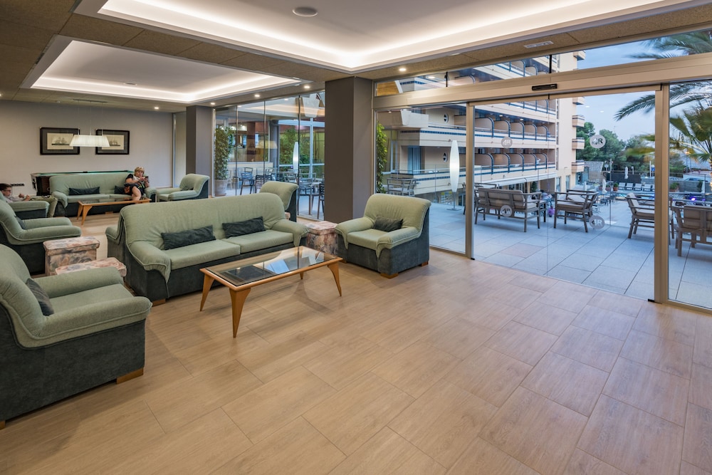 4R Playa Park — Hotel building in Salou, Catalonia