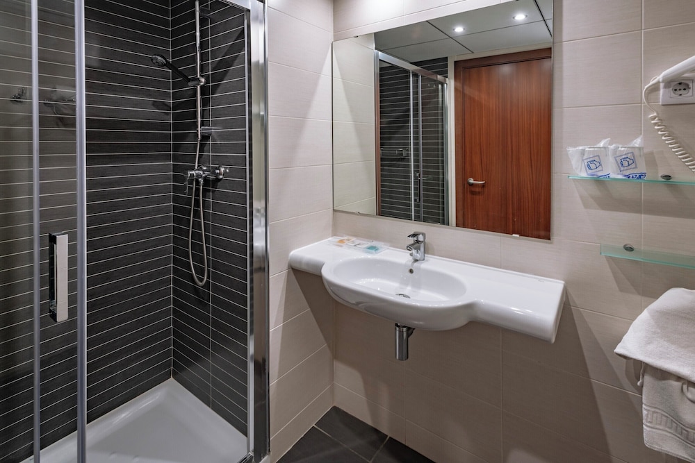 4R Playa Park — Hotel rooms in Salou, Catalonia