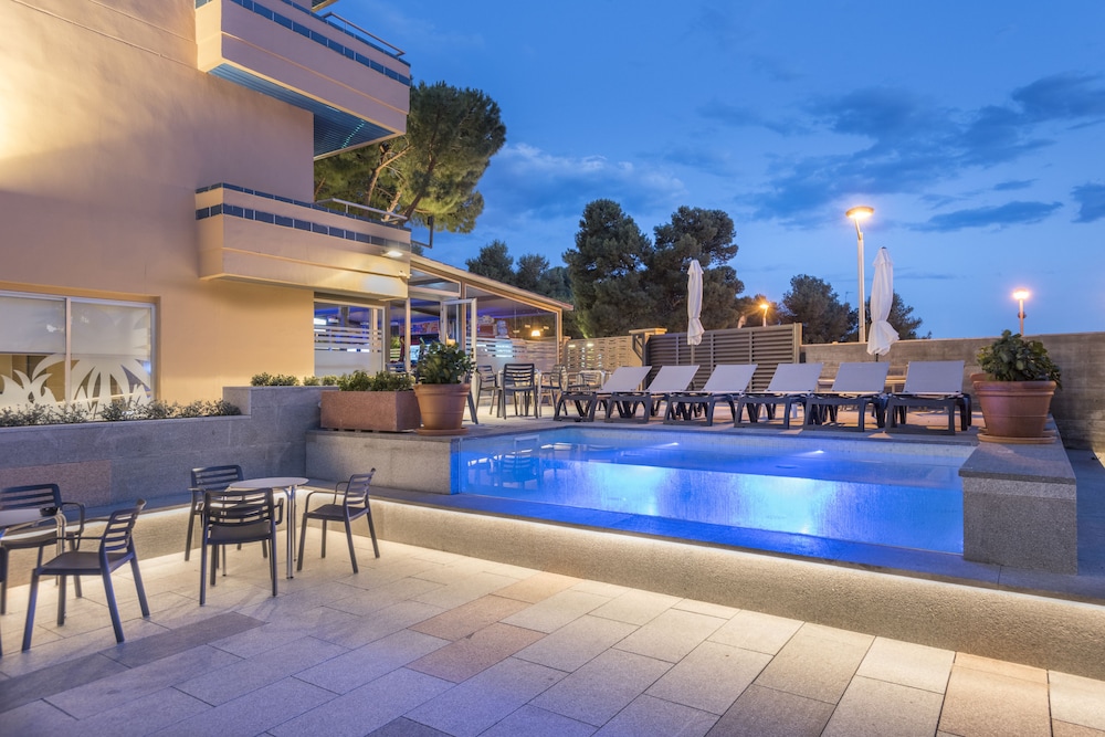 4R Playa Park — Swimming pool in Salou, Catalonia