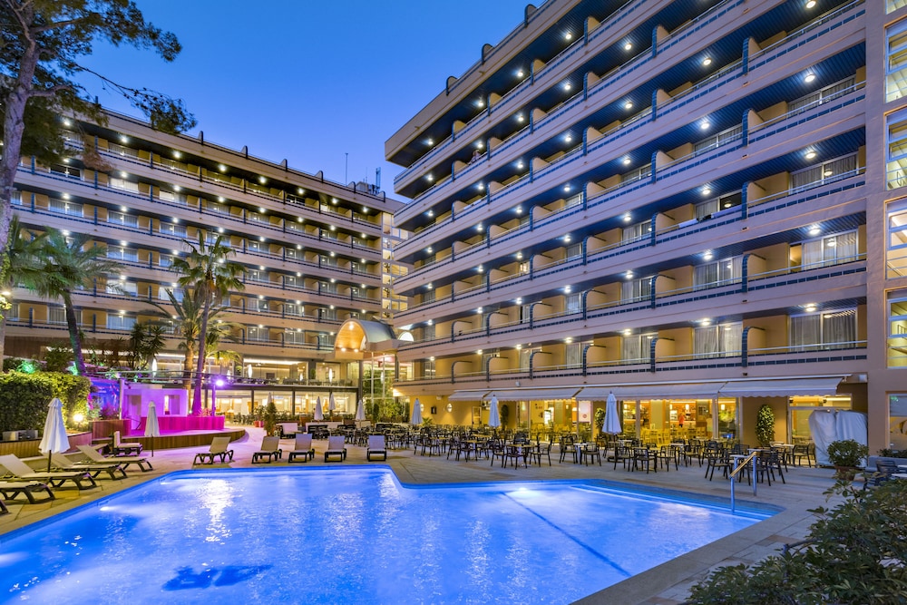 4R Playa Park — Swimming pool in Salou, Catalonia