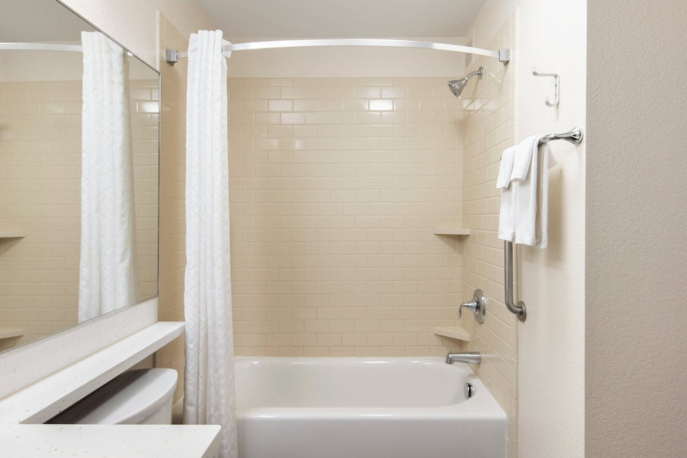 Candlewood Suites Anaheim - Resort Area by IHG — Hotel rooms in Anaheim, California