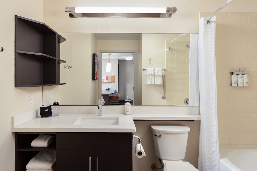 Candlewood Suites Anaheim - Resort Area by IHG — Hotel rooms in Anaheim, California