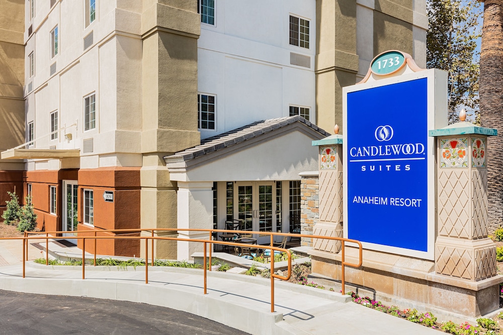 Candlewood Suites Anaheim - Resort Area by IHG — Hotel building in Anaheim, California