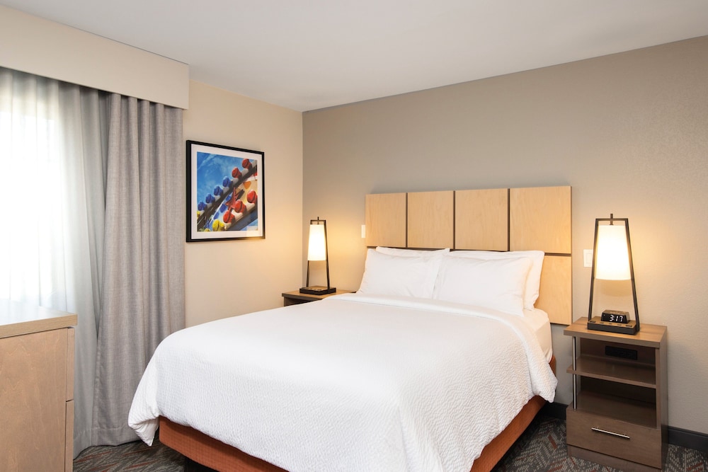 Candlewood Suites Anaheim - Resort Area by IHG — Hotel rooms in Anaheim, California