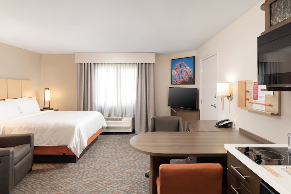 Candlewood Suites Anaheim - Resort Area by IHG — Hotel rooms in Anaheim, California