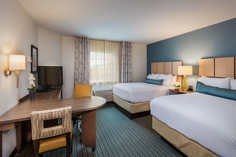 Candlewood Suites Anaheim - Resort Area by IHG — Hotel rooms in Anaheim, California