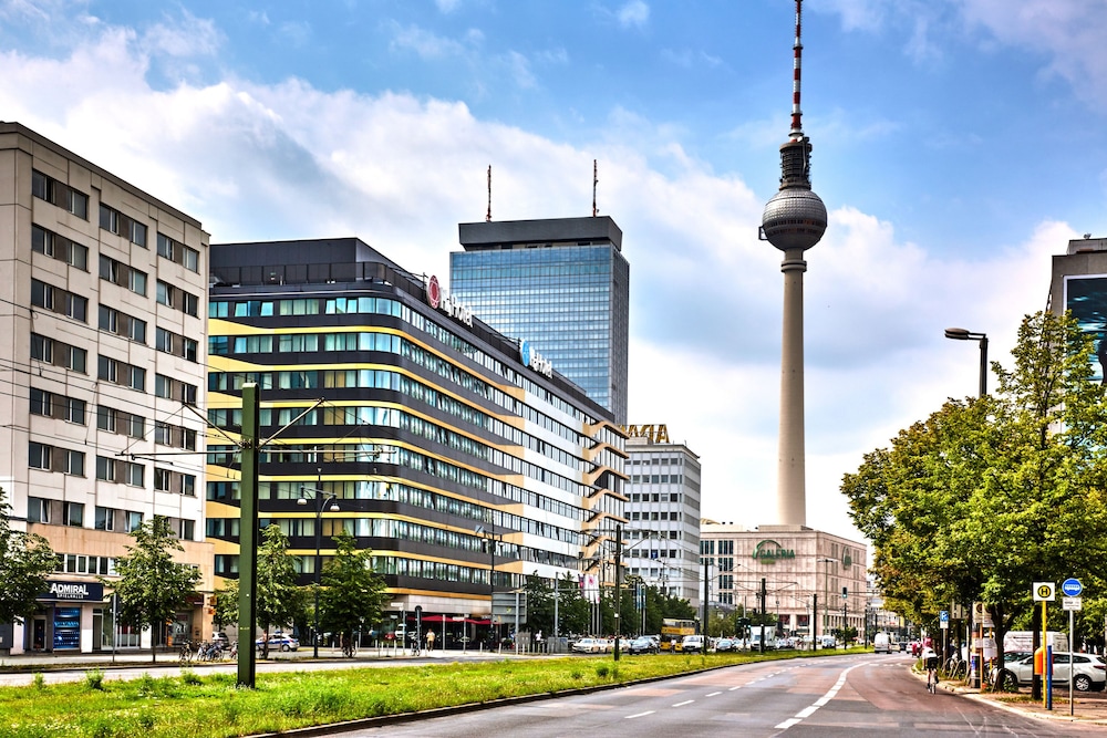 H4 Hotel Berlin Alexanderplatz - zdjęcie 3