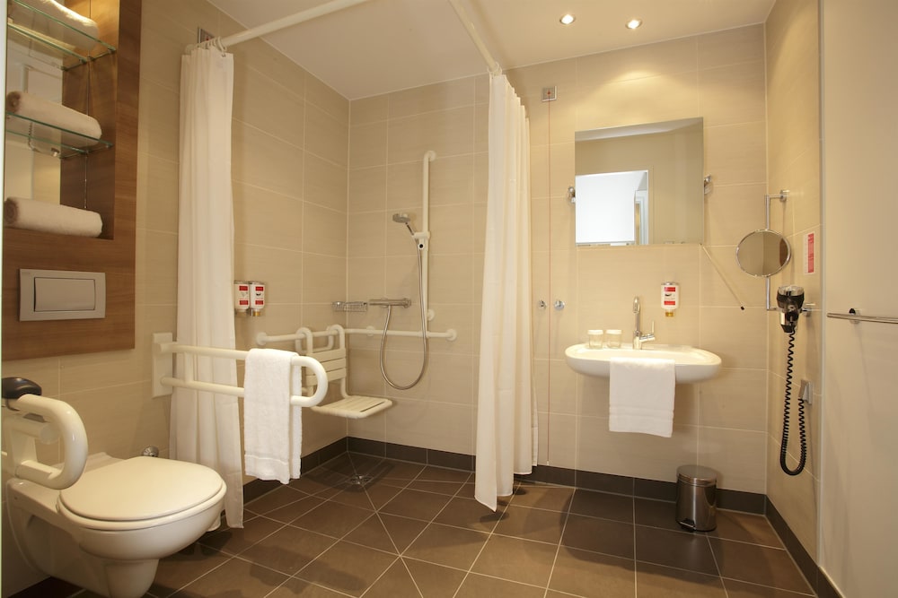 Hotel Berlin Alexanderplatz by Leonardo Hotels — Hotel rooms in Berlin, Berlin