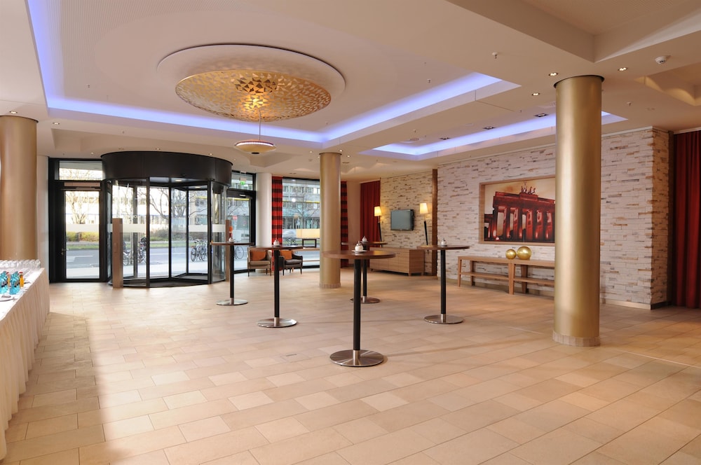 Hotel Berlin Alexanderplatz by Leonardo Hotels — Restaurant & bars in Berlin, Berlin