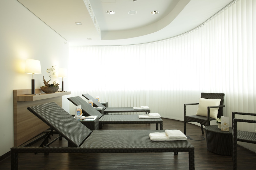 Hotel Berlin Alexanderplatz by Leonardo Hotels — Spa in Berlin, Berlin