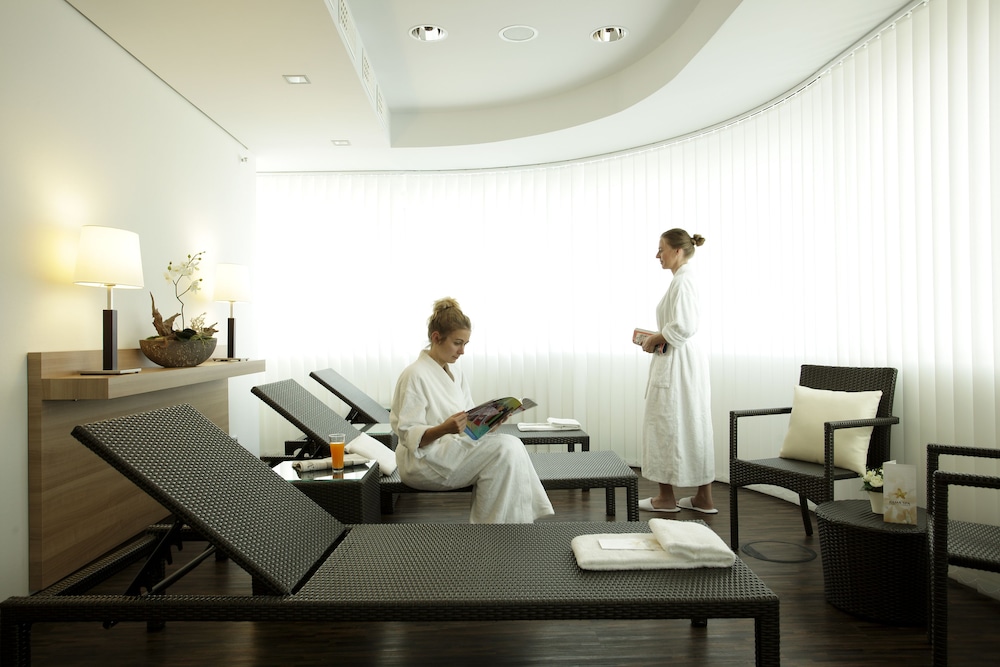 Hotel Berlin Alexanderplatz by Leonardo Hotels — Spa in Berlin, Berlin