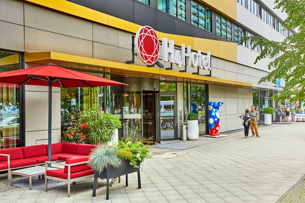 Hotel Berlin Alexanderplatz by Leonardo Hotels — Hotel building in Berlin, Berlin