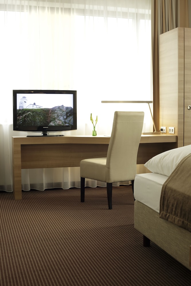Hotel Berlin Alexanderplatz by Leonardo Hotels — Hotel rooms in Berlin, Berlin
