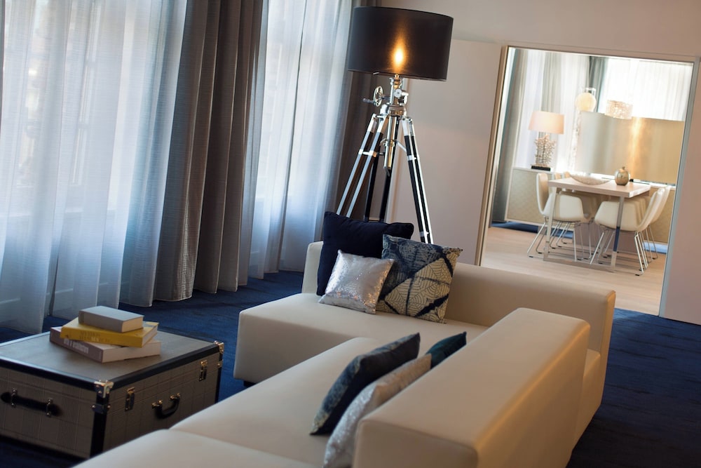Renaissance Hamburg Hotel - zdjęcie 5