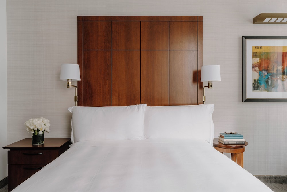 Club Quarters Hotel, Central Loop, Chicago — Hotel rooms in Chicago, Illinois