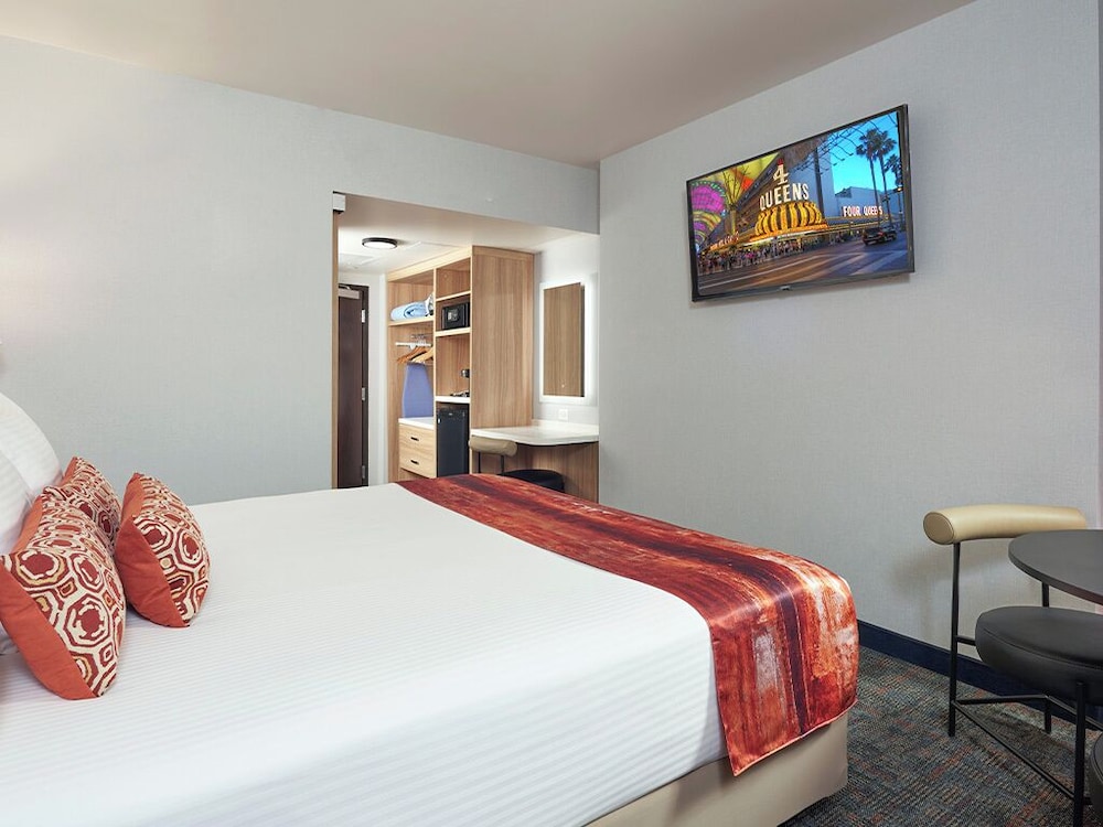 Four Queens Hotel and Casino — Hotel rooms in Las Vegas, Nevada