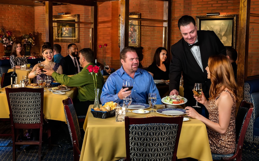 Four Queens Hotel and Casino — Restaurant & bars in Las Vegas, Nevada