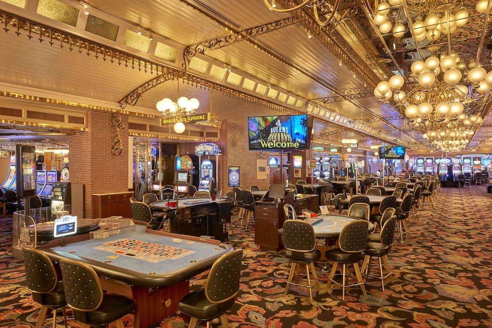 Four Queens Hotel and Casino — Restaurant & bars in Las Vegas, Nevada