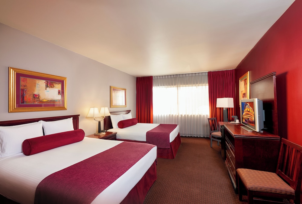 Four Queens Hotel and Casino — Hotel rooms in Las Vegas, Nevada