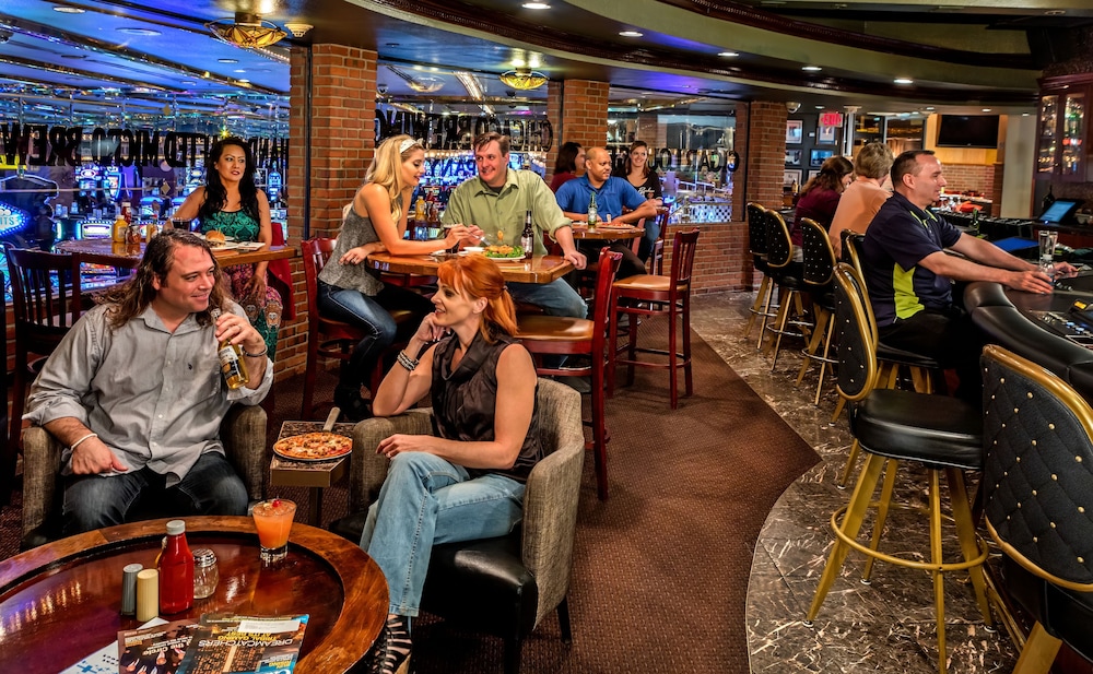 Four Queens Hotel and Casino — Restaurant & bars in Las Vegas, Nevada