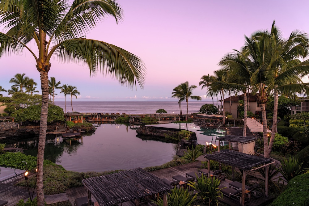Four Seasons Resort Hualalai — Swimming pool in Kailua-Kona, Hawaii