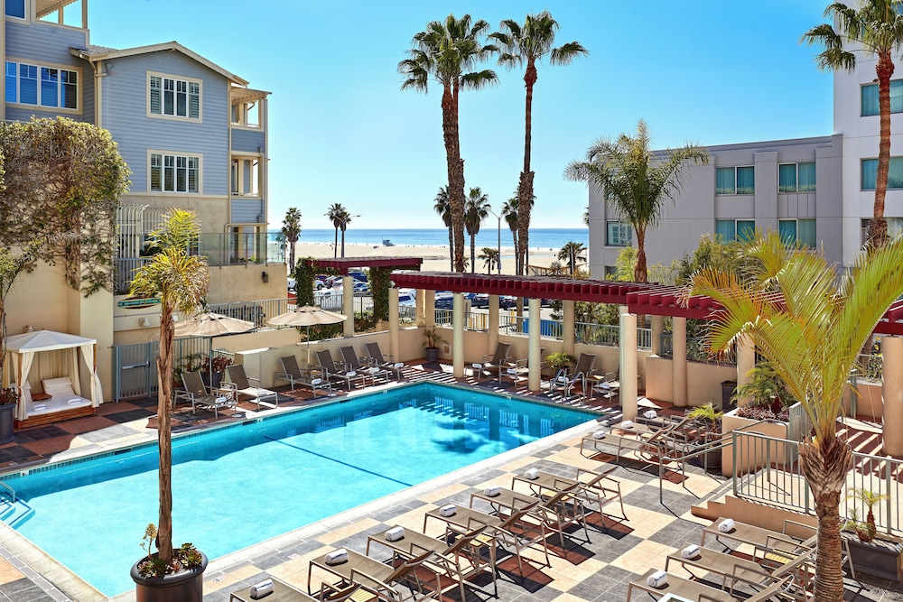 Sandbourne Santa Monica, Autograph Collection