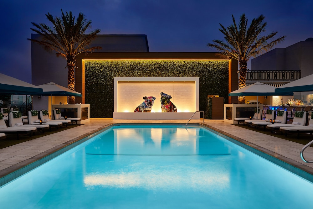The London West Hollywood at Beverly Hills — Swimming pool in West Hollywood, California