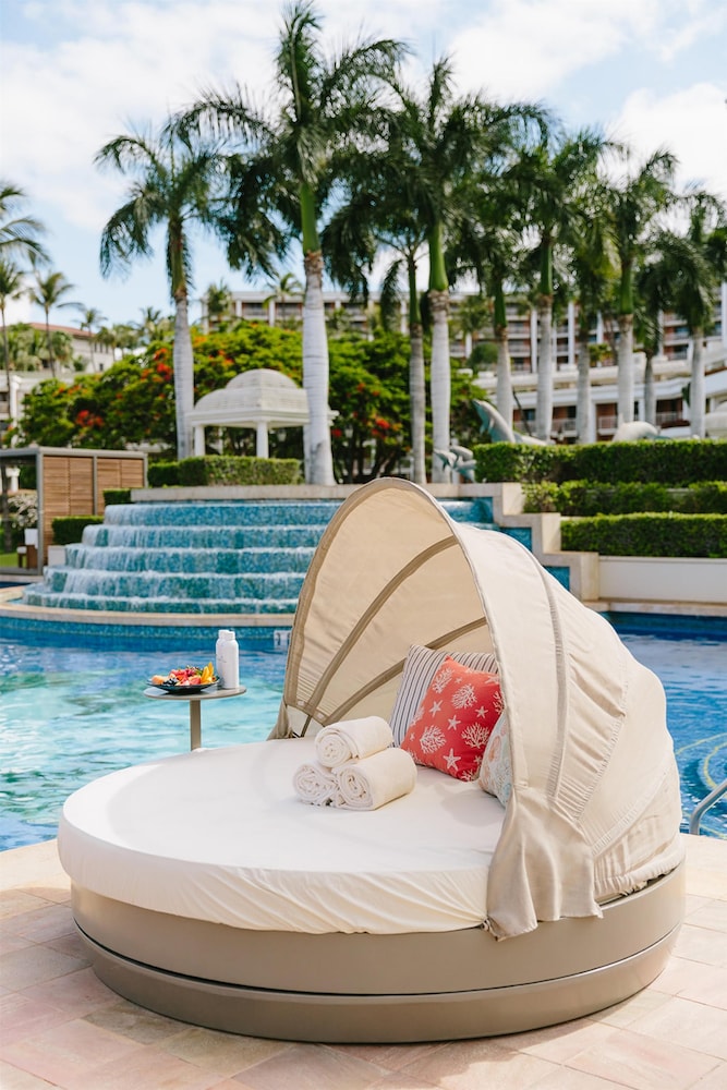 Grand Wailea Maui, A Waldorf Astoria Resort — Swimming pool in Kula, Hawaii