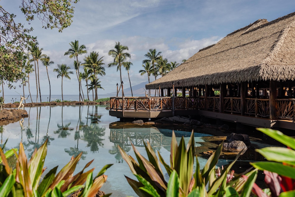Grand Wailea Maui, A Waldorf Astoria Resort — Restaurant & bars in Kula, Hawaii
