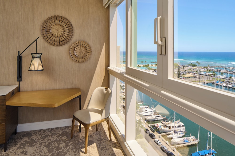 Prince Waikiki — Hotel rooms in Honolulu, Hawaii