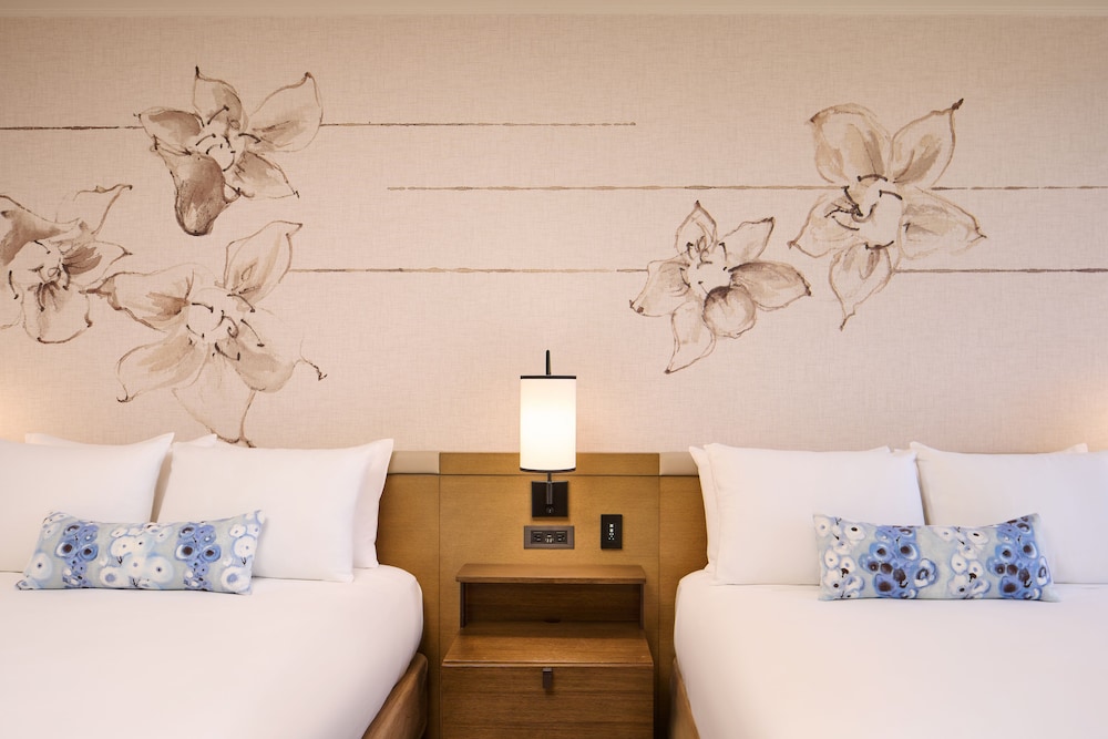 Prince Waikiki — Hotel rooms in Honolulu, Hawaii