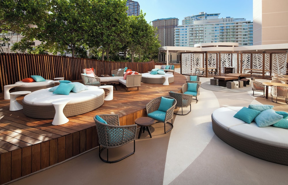 Prince Waikiki — Restaurant & bars in Honolulu, Hawaii
