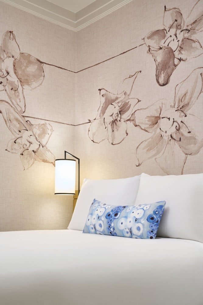 Prince Waikiki — Hotel rooms in Honolulu, Hawaii