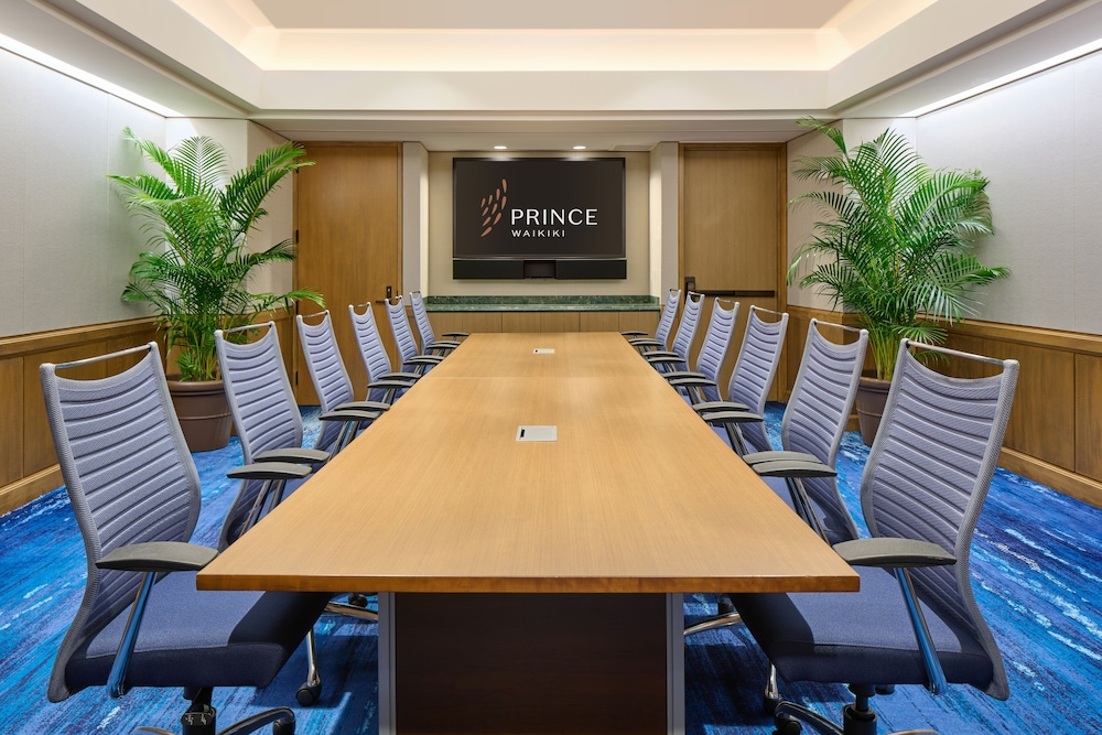 Prince Waikiki — Hotel building in Honolulu, Hawaii