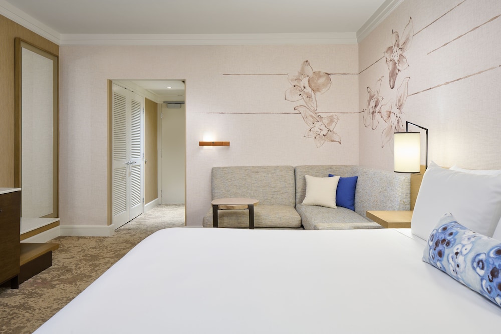 Prince Waikiki — Hotel rooms in Honolulu, Hawaii