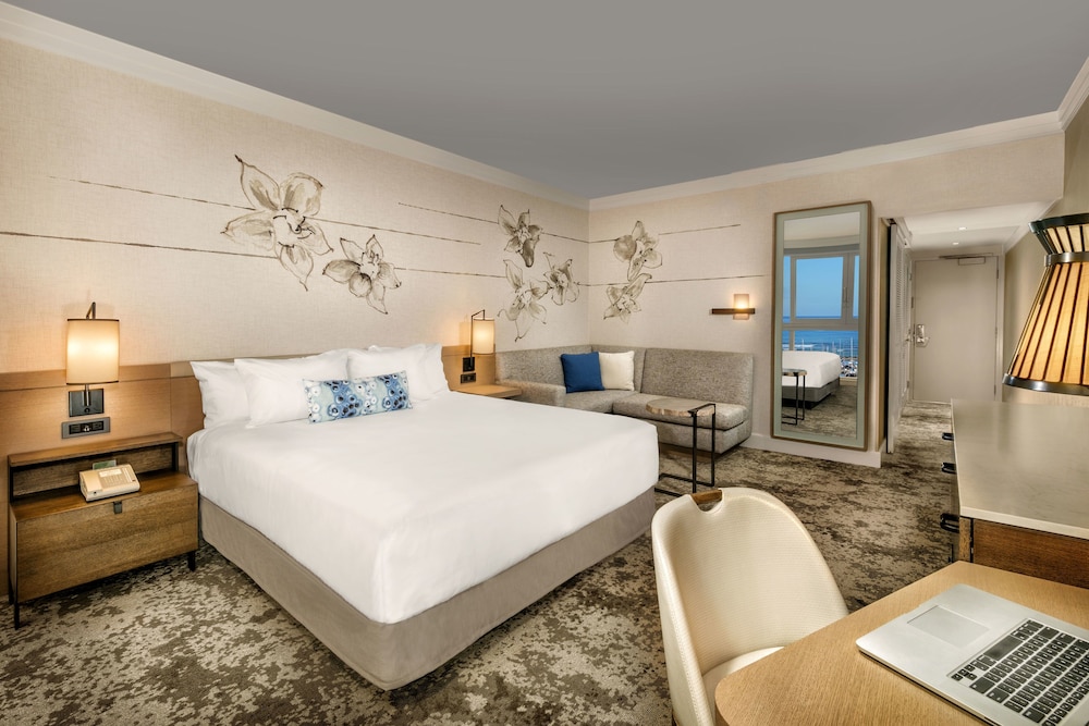 Prince Waikiki — Hotel rooms in Honolulu, Hawaii