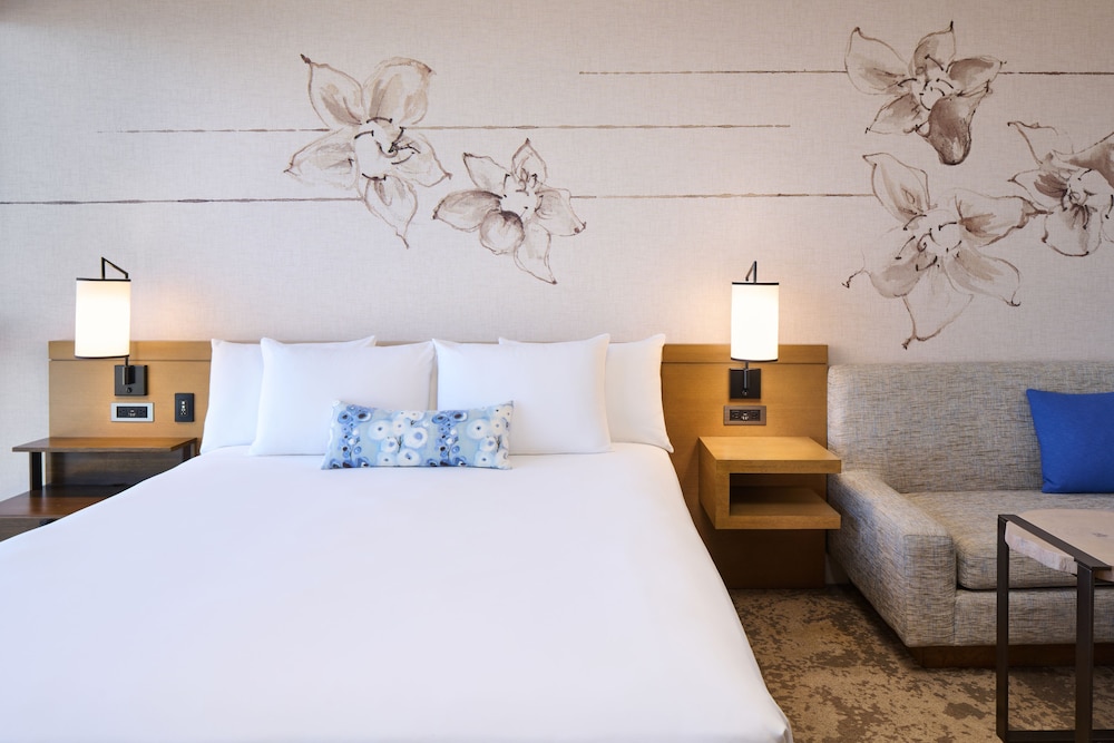Prince Waikiki — Hotel rooms in Honolulu, Hawaii