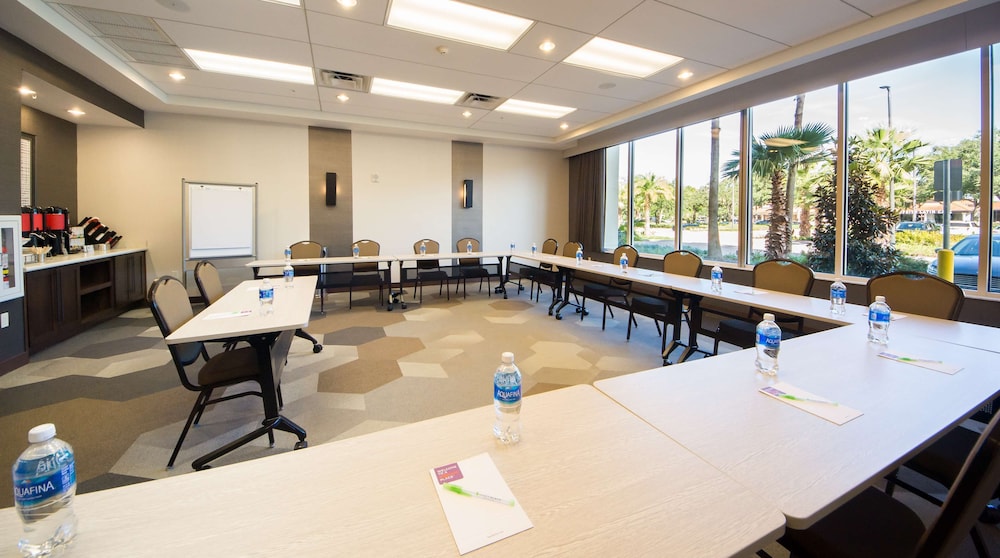Hyatt Place Orlando/Lake Buena Vista — Hotel building in Orlando, Florida