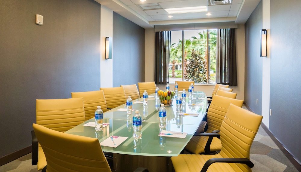 Hyatt Place Orlando/Lake Buena Vista — Hotel building in Orlando, Florida