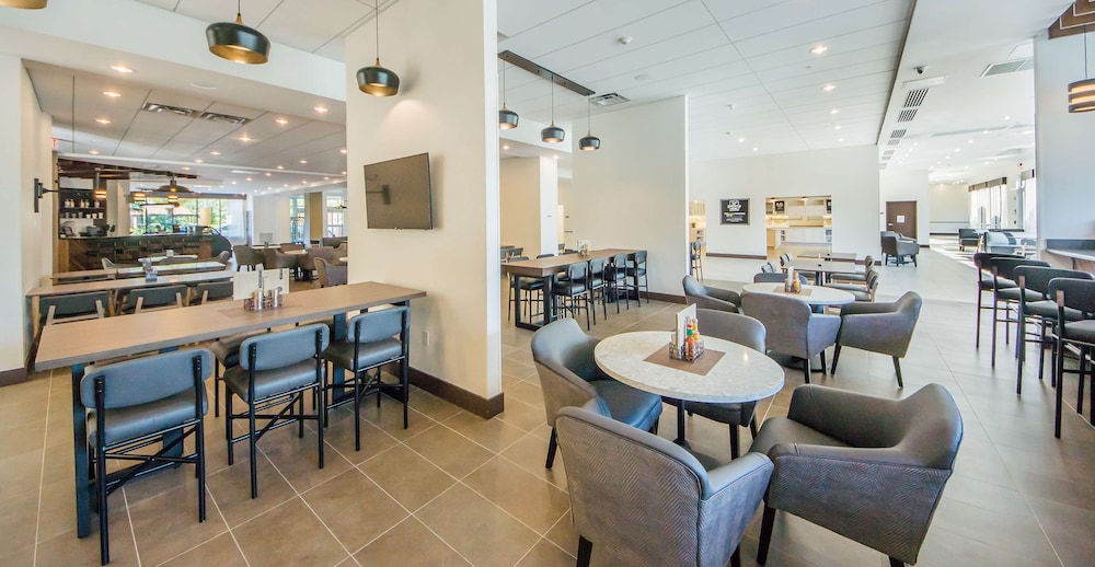 Hyatt Place Orlando/Lake Buena Vista — Restaurant & bars in Orlando, Florida