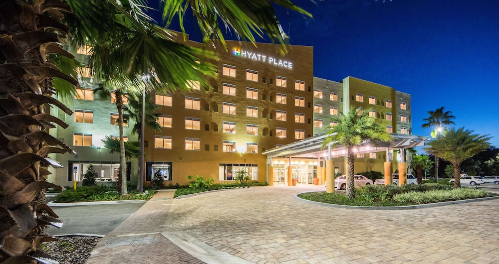 Hyatt Place Orlando/Lake Buena Vista — Hotel building in Orlando, Florida