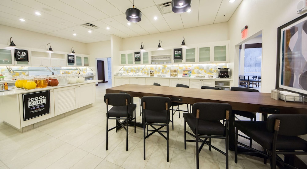 Hyatt Place Orlando/Lake Buena Vista — Restaurant & bars in Orlando, Florida