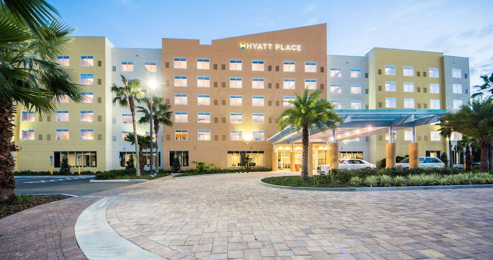 Hyatt Place Orlando/Lake Buena Vista — Hotel building in Orlando, Florida