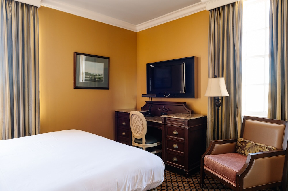 The Lafayette New Orleans By Kasa Living — Hotel rooms in New Orleans, Louisiana